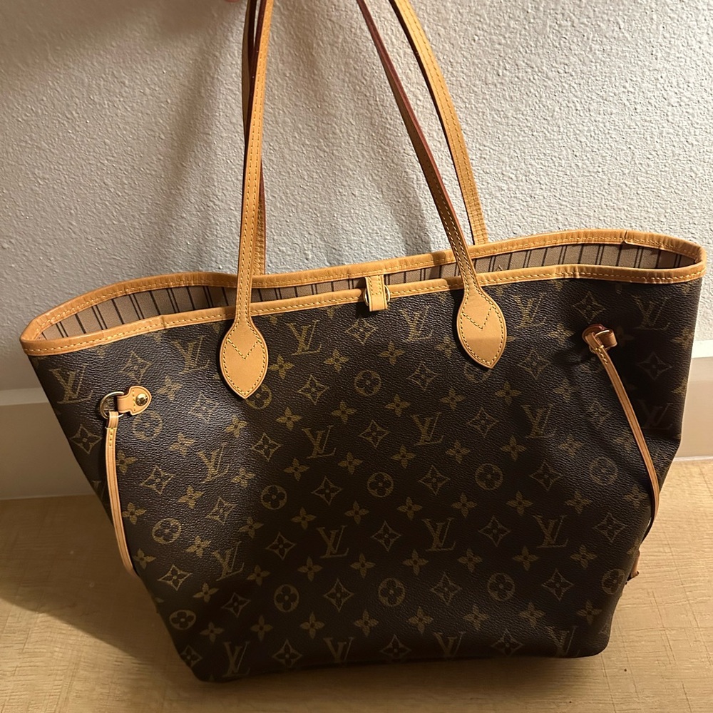 Louis Vuitton Neverfull